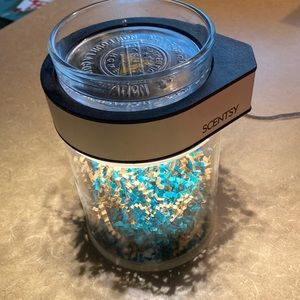 Scentsy warmer